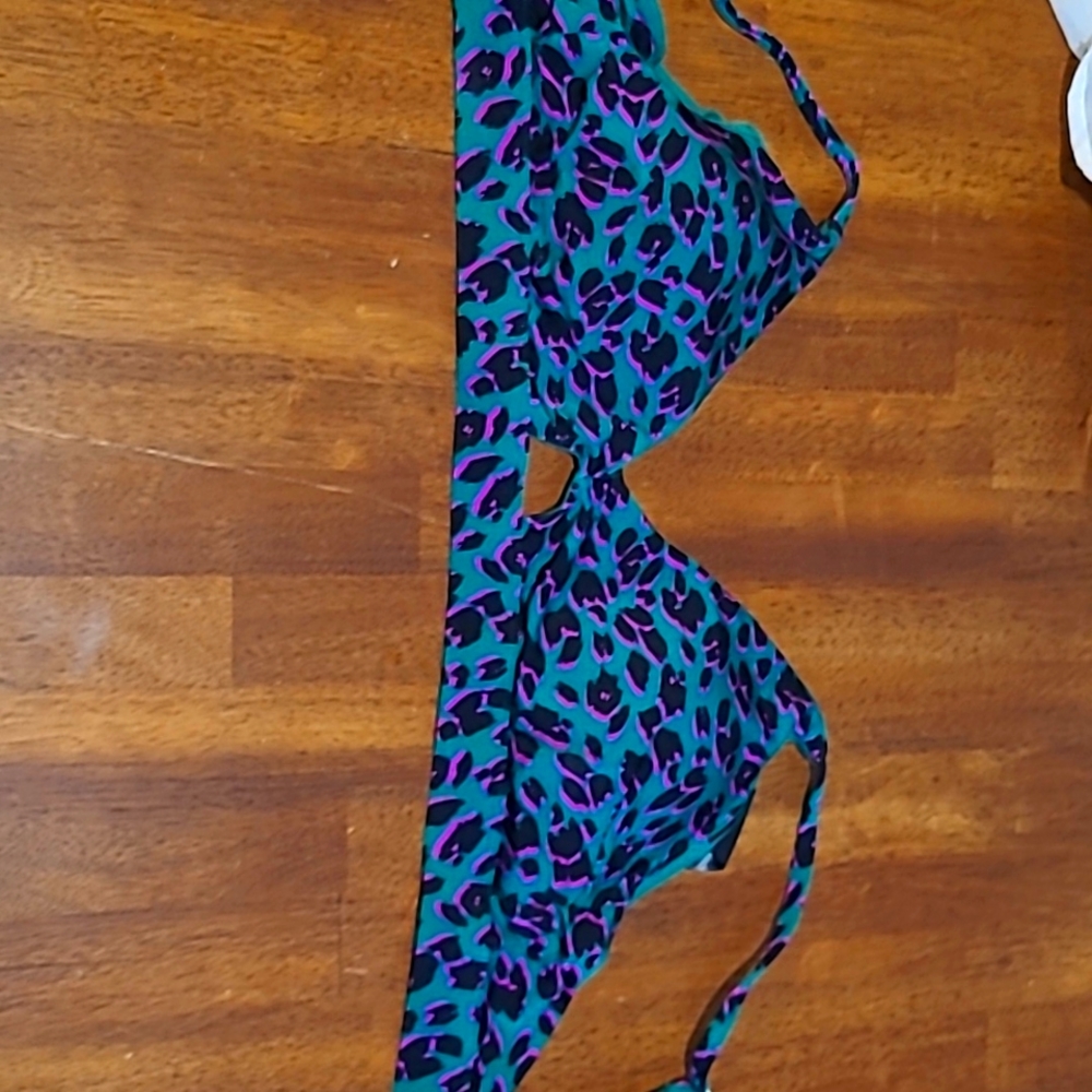H&M bikini top